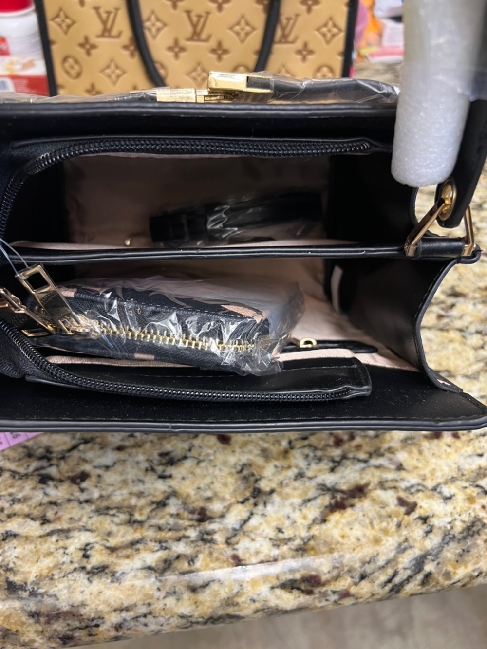 Black & Beige Crossbody Handbag with Matching Wallet – New - Picture 8 of 9